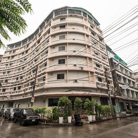 New Suanmali Hotel Бангкок Экстерьер фото