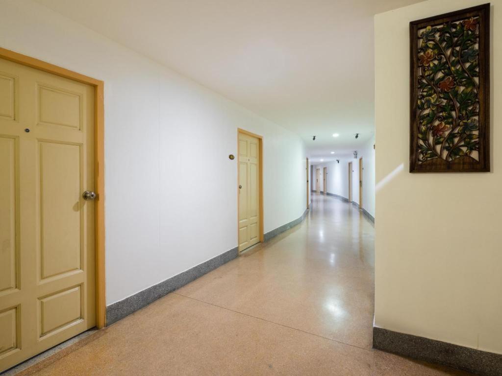New Suanmali Hotel Бангкок Экстерьер фото