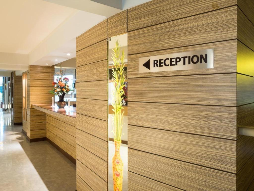 New Suanmali Hotel Бангкок Экстерьер фото