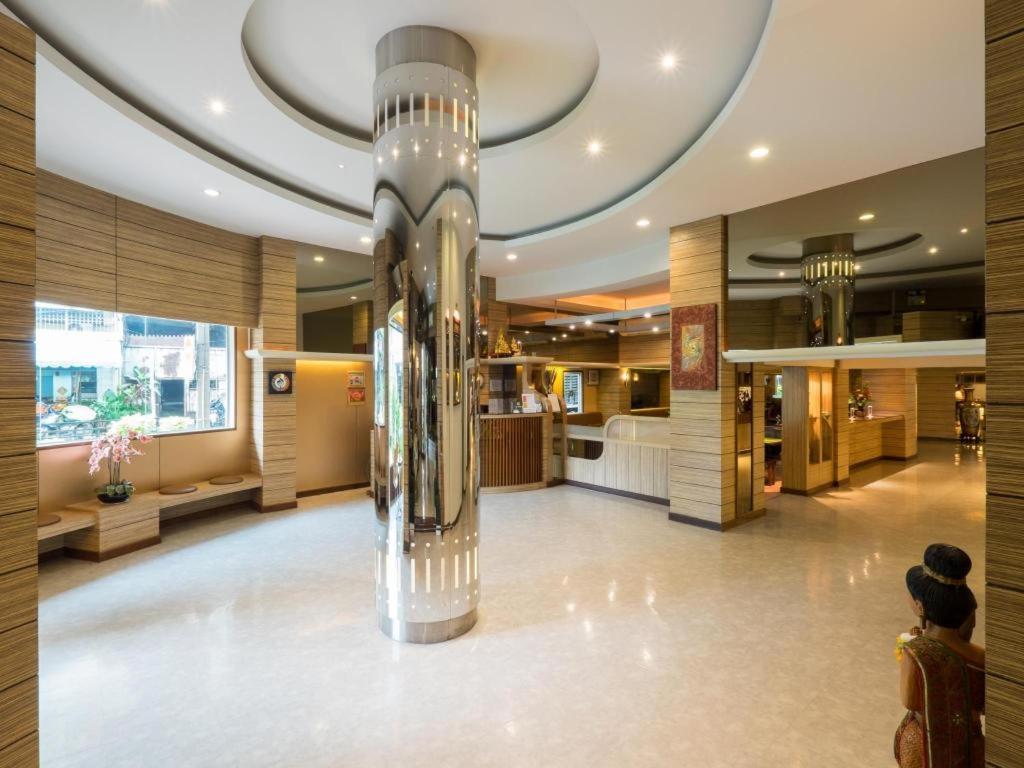 New Suanmali Hotel Бангкок Экстерьер фото