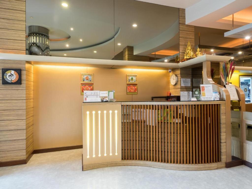 New Suanmali Hotel Бангкок Экстерьер фото