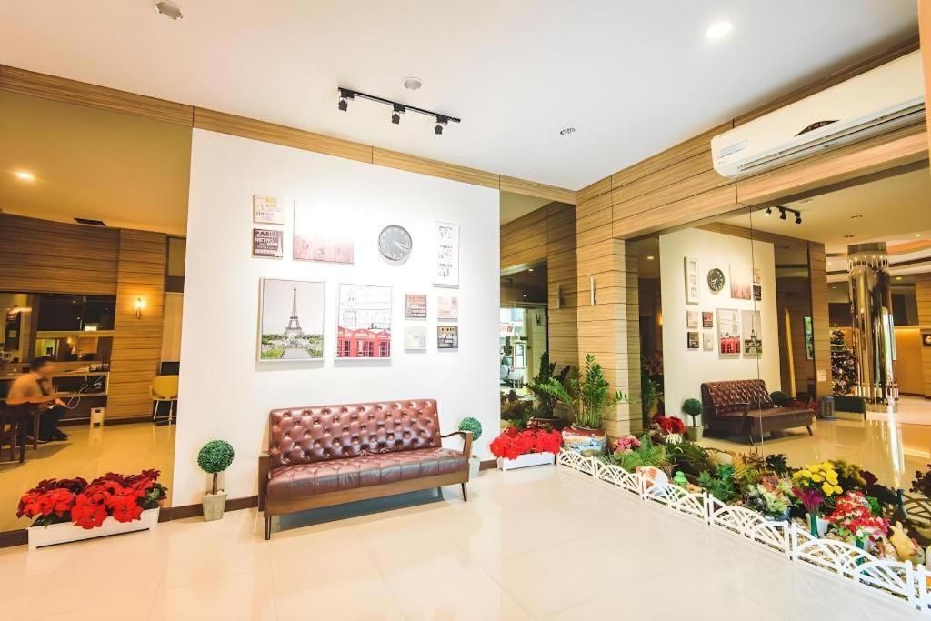 New Suanmali Hotel Бангкок Экстерьер фото