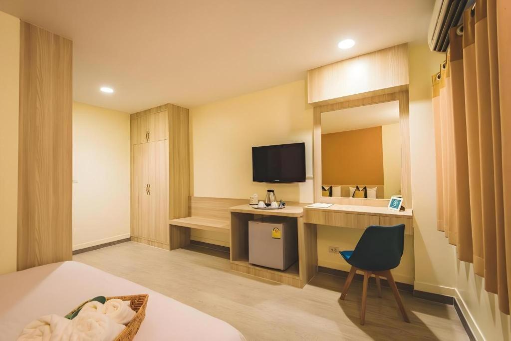 New Suanmali Hotel Бангкок Экстерьер фото