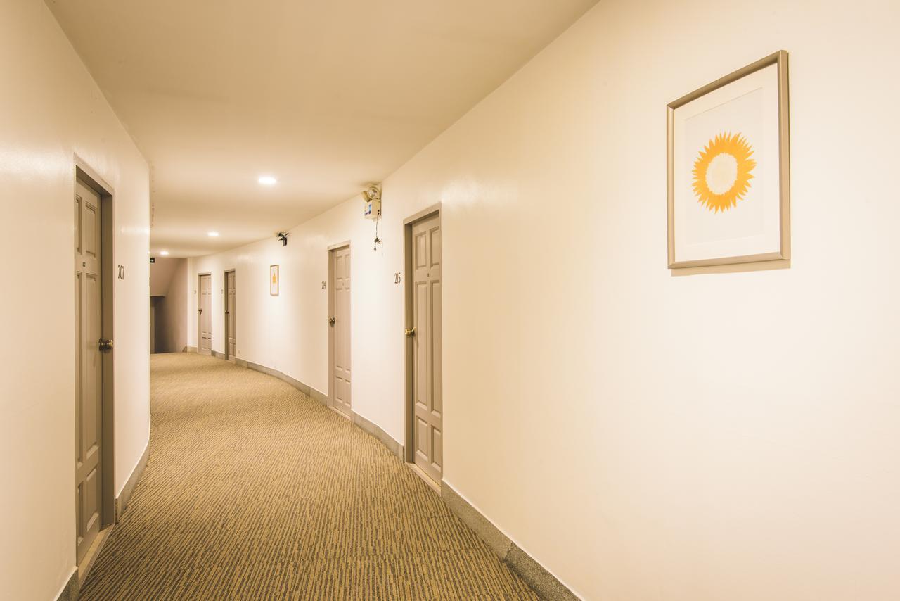 New Suanmali Hotel Бангкок Экстерьер фото