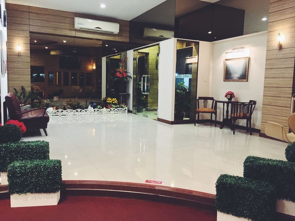New Suanmali Hotel Бангкок Экстерьер фото