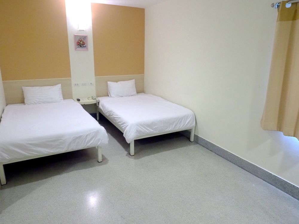 New Suanmali Hotel Бангкок Экстерьер фото